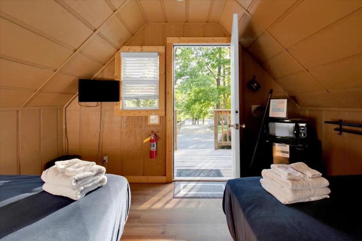 Charming Cabin near Smoky Mountains - interior
